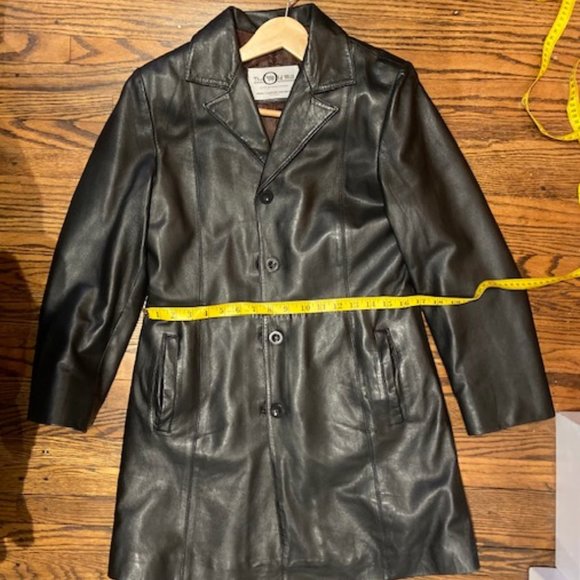 The Old Mill Vintage Leather Jacket - Picture 6 of 10